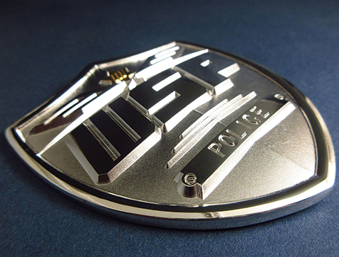 金属製品いろいろ作ります・ゴルフバッグネームプレートなどの装飾品